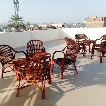 The Magic Of Luxor Private Studio Apartment On The Rooftop Bagian luar foto