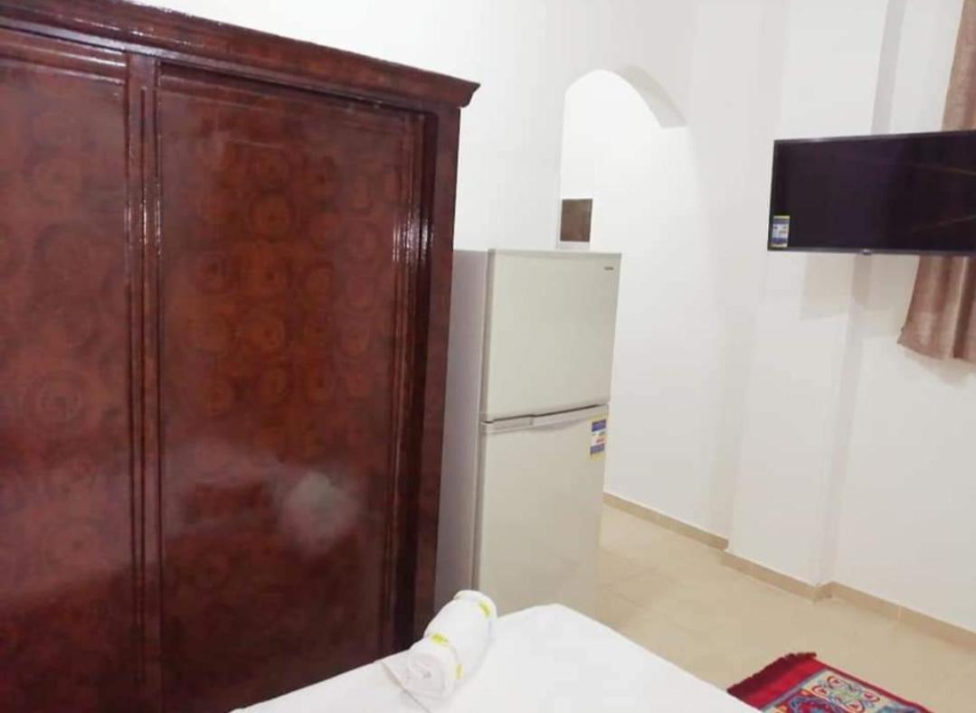 The Magic Of Luxor Private Studio Apartment On The Rooftop Bagian luar foto